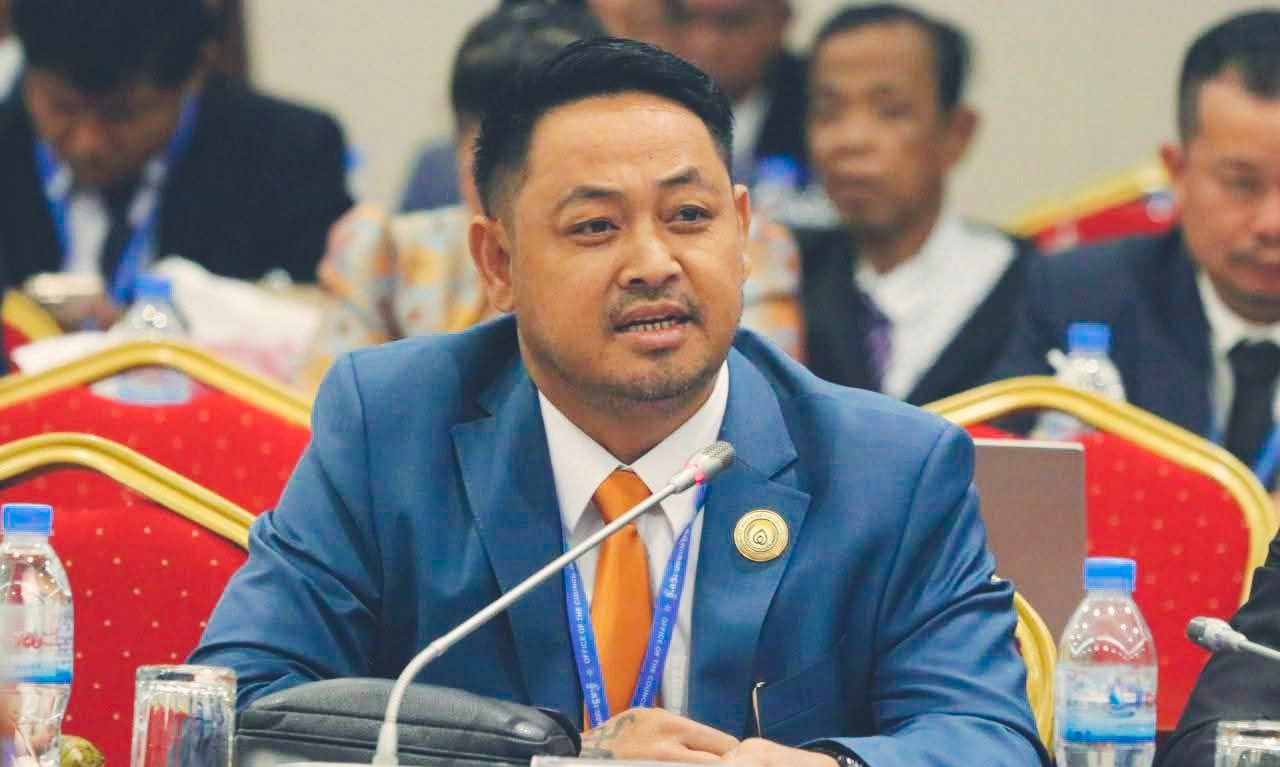 ឯកឧត្តម អ៊ុន វិសិទ្ធគុន ៖ កាយវិការនិងទង្វើរបស់លោក K01 កំពុងបំផ្លាញនយោបាយរបស់រាជរដ្ឋាភិបាលទៅវិញទេ